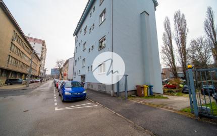 Na predaj 2-izbový byt s veľkým balkónom – Klincová ulica, Bratislava