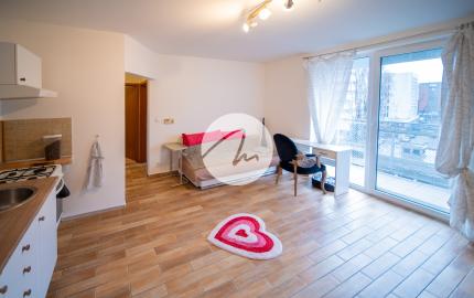 Na predaj 2-izbový byt s veľkým balkónom – Klincová ulica, Bratislava