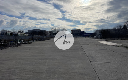 Prenájom spevnenej plochy využiteľnej napríklad na parkovanie kamiónov Senec