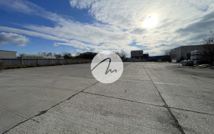 Prenájom spevnenej plochy využiteľnej napríklad na parkovanie kamiónov Senec