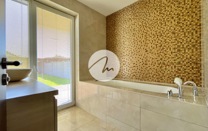 3izbový rodinný dom na prenájom s veľkou podzemnou pivnicou v Malinove