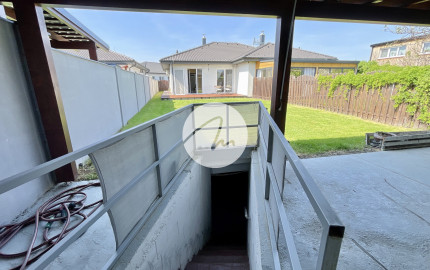 3izbový rodinný dom na prenájom s veľkou podzemnou pivnicou v Malinove