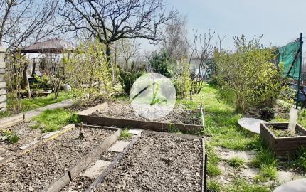 Dom s nekonečným potenciálom: 2 priestranné byty, podnikanie a bývanie vo Vinosadoch