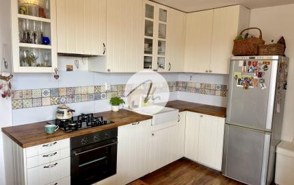 Dom s nekonečným potenciálom: 2 priestranné byty, podnikanie a bývanie vo Vinosadoch