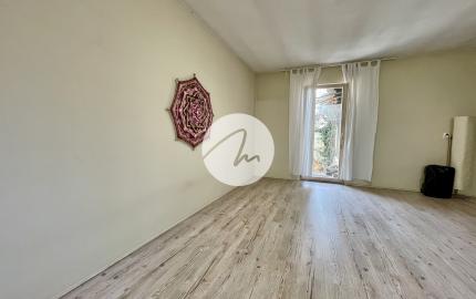 Dom s nekonečným potenciálom: 2 priestranné byty, podnikanie a bývanie vo Vinosadoch