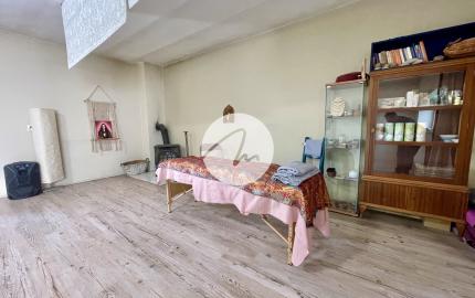 Dom s nekonečným potenciálom: 2 priestranné byty, podnikanie a bývanie vo Vinosadoch