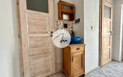 Dom s nekonečným potenciálom: 2 priestranné byty, podnikanie a bývanie vo Vinosadoch