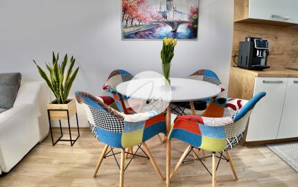 Slnečný 2i apartmán v Novom Ružinove s vlastným parkovaním