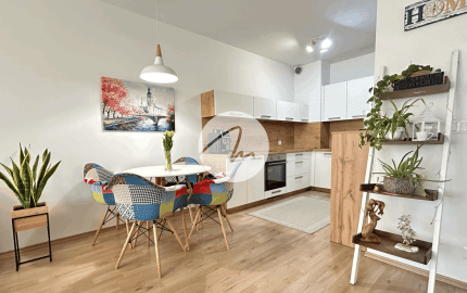 Slnečný 2i apartmán v Novom Ružinove s vlastným parkovaním