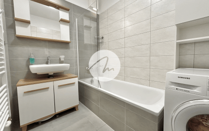 Slnečný 2i apartmán v Novom Ružinove s vlastným parkovaním