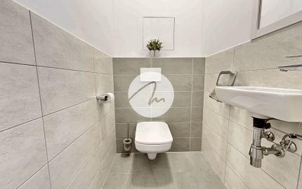 Slnečný 2i apartmán v Novom Ružinove s vlastným parkovaním