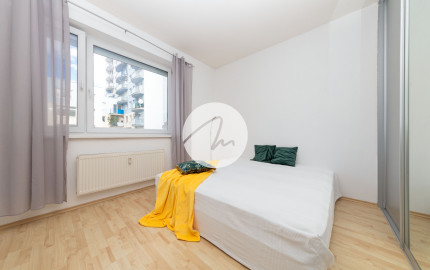 116 m² priestoru v Ružinove + zimná záhrada, garáž, 30 m² sklad