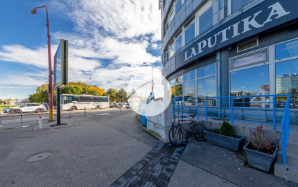 116 m² priestoru v Ružinove + zimná záhrada, garáž, 30 m² sklad