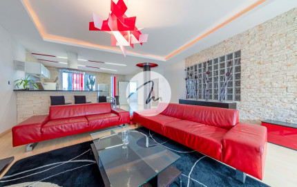 116 m² priestoru v Ružinove + zimná záhrada, garáž, 30 m² sklad