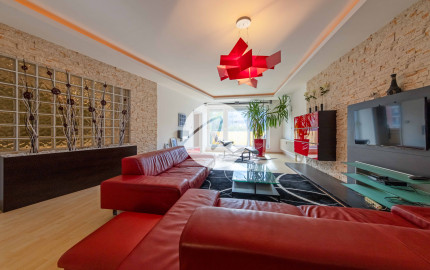 116 m² priestoru v Ružinove + zimná záhrada, garáž, 30 m² sklad