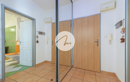 116 m² priestoru v Ružinove + zimná záhrada, garáž, 30 m² sklad