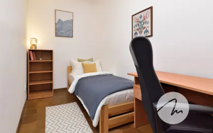 MARLICK PROPERTY- 3IZBOVÝ BYT - 65m2- OBCHODNÁ -STARÉ MESTO