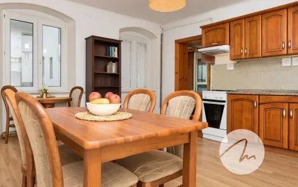 MARLICK PROPERTY- 3IZBOVÝ BYT - 65m2- OBCHODNÁ -STARÉ MESTO