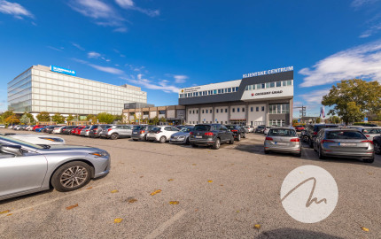 116 m² priestoru v Ružinove + zimná záhrada, garáž, 30 m² sklad