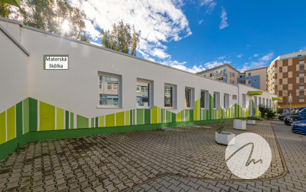 116 m² priestoru v Ružinove + zimná záhrada, garáž, 30 m² sklad