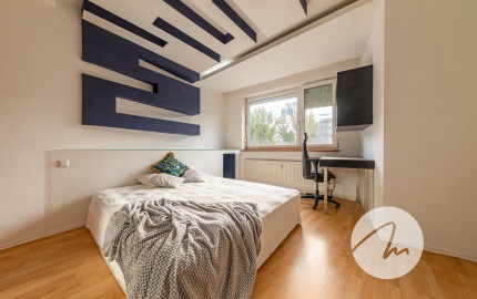 116 m² priestoru v Ružinove + zimná záhrada, garáž, 30 m² sklad