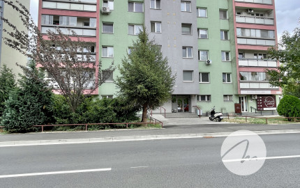 Priestranný 1i byt s možnosťou úpravy na 2-izbový Nobelova