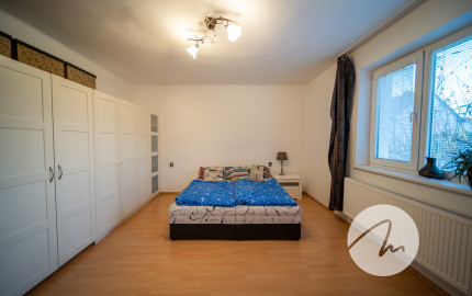 Priestor pre rodinu 4-izbový dom, Viničné, pozemok 1 960 m²