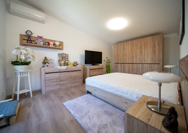 3-izbová chata pri Vajnorskom jazere – novostavba