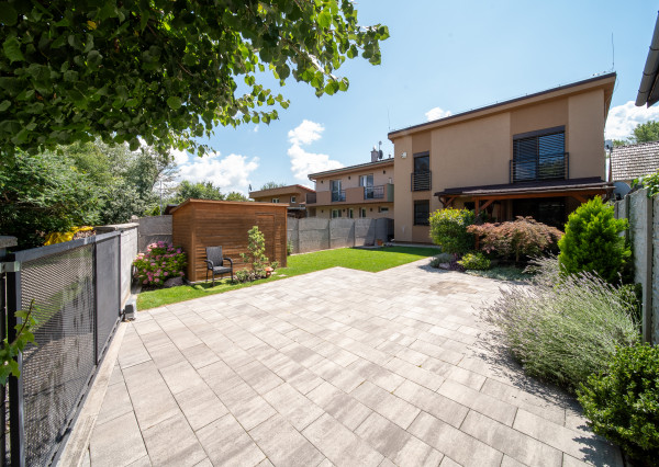 NOVOSTAVBA - 3-izbový dom pri Vajnorskom jazere