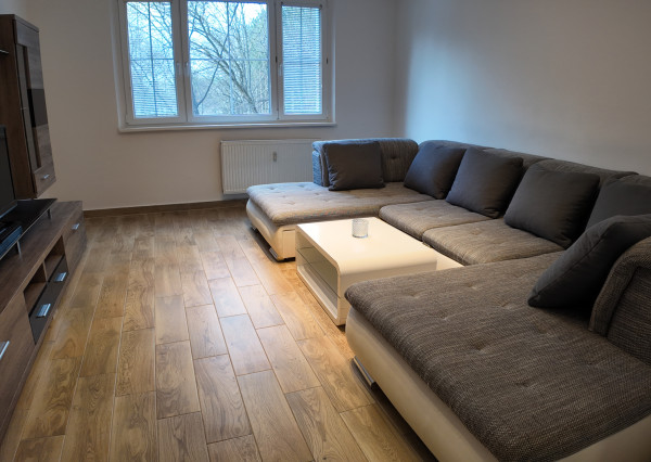 Prenájom 3 izbového bytu vo vyhľadávanej lokalite Petržalka