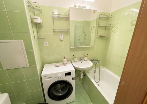 PREDAJ- 1 IZBOVÝ BYT 33,35m2-RAČIANSKÁ- BRATISLAVA