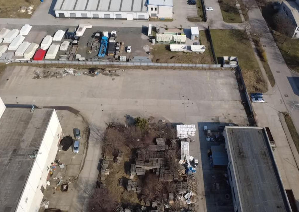 Prenájom spevnenej plochy využiteľnej napríklad na parkovanie kamiónov Senec