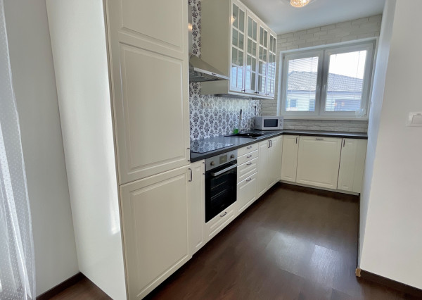 3izbový rodinný dom na prenájom s veľkou podzemnou pivnicou v Malinove