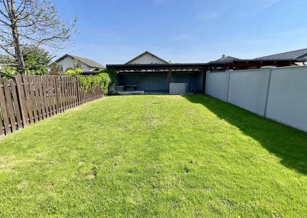 3izbový rodinný dom na prenájom s veľkou podzemnou pivnicou v Malinove