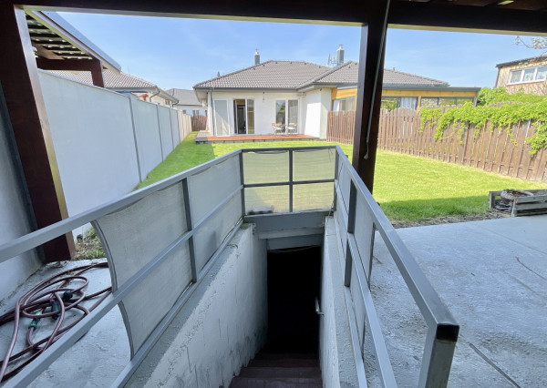 3izbový rodinný dom na prenájom s veľkou podzemnou pivnicou v Malinove