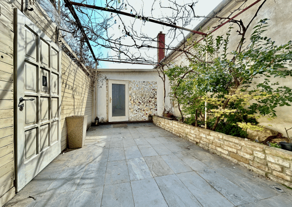 Dom s nekonečným potenciálom: 2 priestranné byty, podnikanie a bývanie vo Vinosadoch