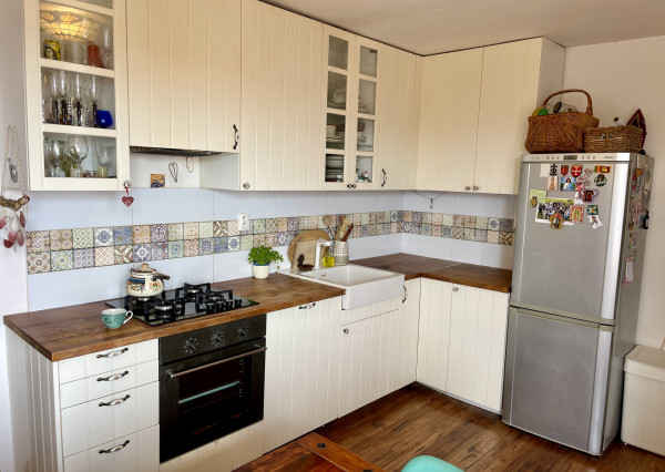 Dom s nekonečným potenciálom: 2 priestranné byty, podnikanie a bývanie vo Vinosadoch