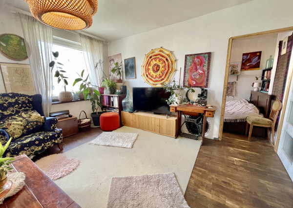 Dom s nekonečným potenciálom: 2 priestranné byty, podnikanie a bývanie vo Vinosadoch