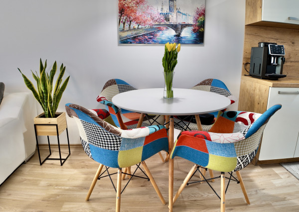 Slnečný 2i apartmán v Novom Ružinove s vlastným parkovaním