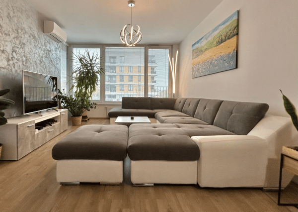 Slnečný 2i apartmán v Novom Ružinove s vlastným parkovaním