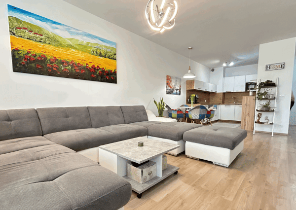 Slnečný 2i apartmán v Novom Ružinove s vlastným parkovaním