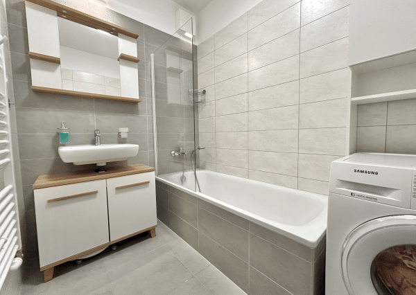 Slnečný 2i apartmán v Novom Ružinove s vlastným parkovaním