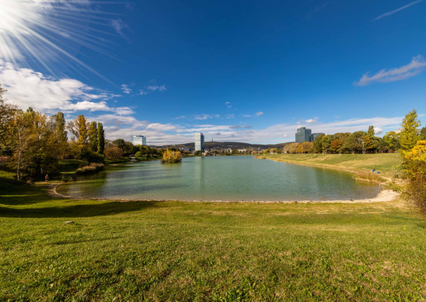 116 m² priestoru v Ružinove + zimná záhrada, garáž, 30 m² sklad