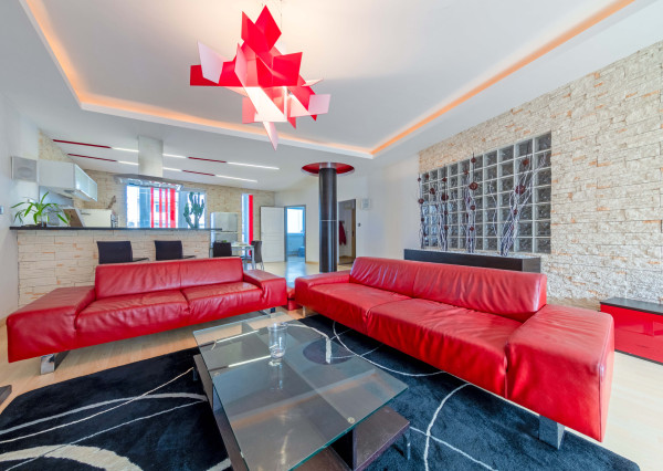 116 m² priestoru v Ružinove + zimná záhrada, garáž, 30 m² sklad