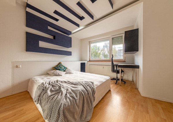 116 m² priestoru v Ružinove + zimná záhrada, garáž, 30 m² sklad