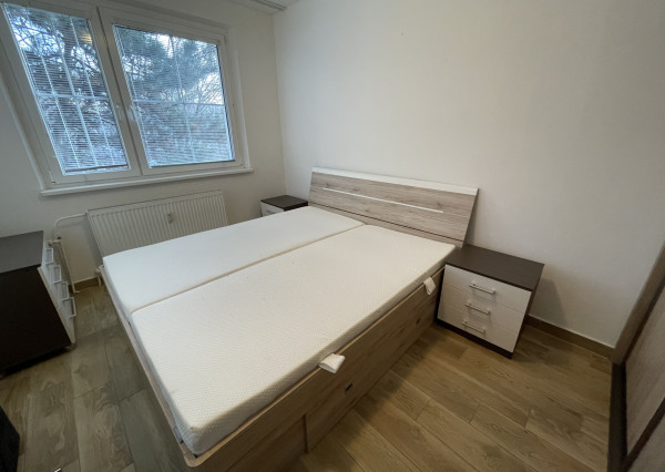 Prenájom 3 izbového bytu vo vyhľadávanej lokalite Petržalka