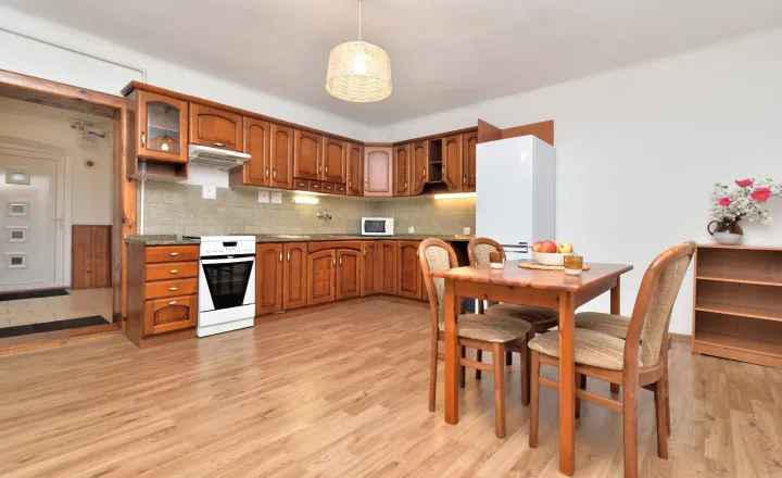 MARLICK PROPERTY- 3IZBOVÝ BYT - 65m2- OBCHODNÁ -STARÉ MESTO - fotografia 7