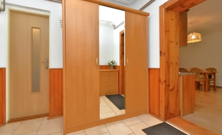 MARLICK PROPERTY- 3IZBOVÝ BYT - 65m2- OBCHODNÁ -STARÉ MESTO - fotografia 12
