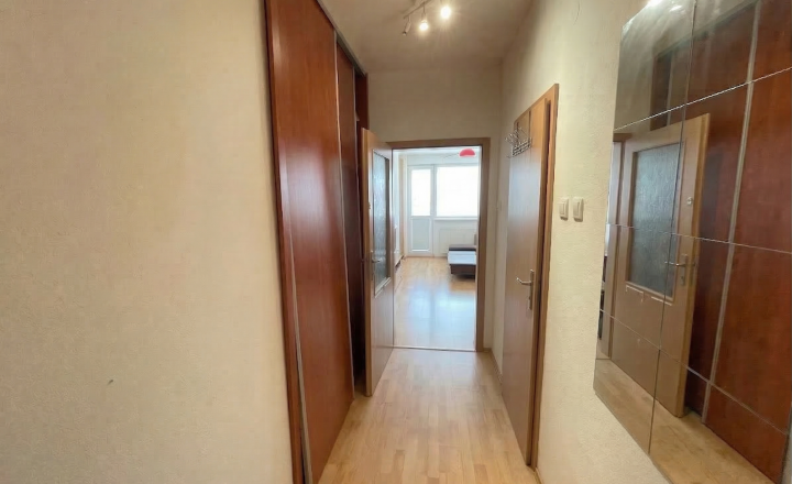 PREDANÉ-PREDAJ- 1 IZBOVÝ BYT 33,35m2-RAČIANSKÁ- BRATISLAVA - fotografia 6