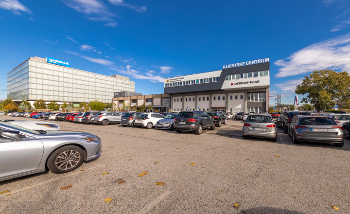 116 m² priestoru v Ružinove + zimná záhrada, garáž, 30 m² sklad - fotografia 21